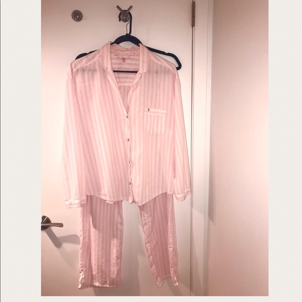 VICTORIA’S SECRETS PJ SET LG